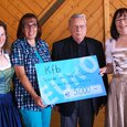 Scheckübergabe von Vertreterinnen der Katholischen Frauenbewegung Goldwörth an Pfarrer Pesendorfer und Pfarrgemeinderatsobfrau Sandra Bötscher. © Pfarre Goldwörth